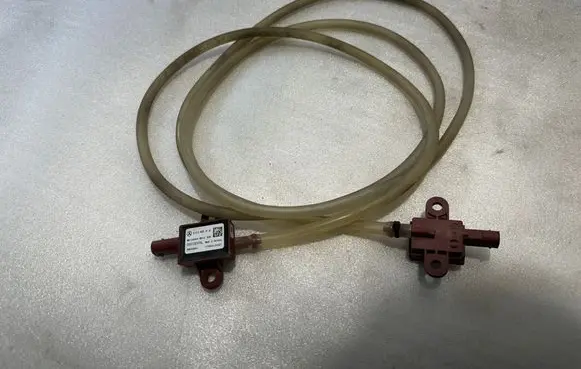 Mercedes-Benz E W213 Airbag deployment crash/impact sensor A2139051500