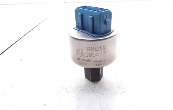 Air conditioning (A/C) pressure sensor