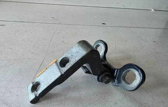 Volvo V40 Cross country Front door upper hinge 