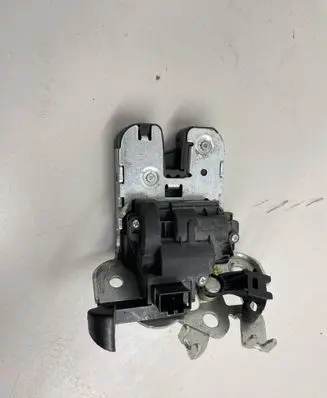 Volkswagen Jetta VI Tailgate/trunk/boot lock/catch/latch 5c6827595c