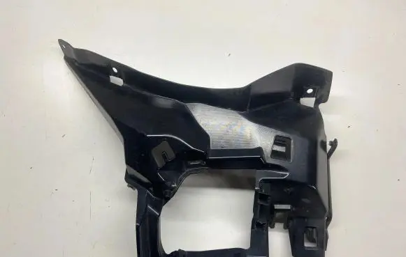 BMW 1 F20 F21 Front bumper mounting bracket 7371739