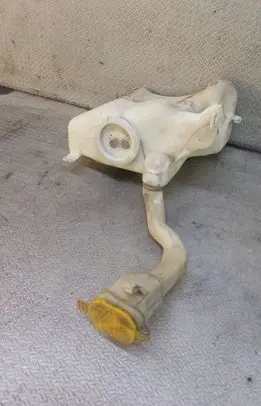 Mercedes-Benz C W203 Windshield washer fluid reservoir/tank 2038600860