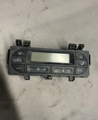 Peugeot 1007 Climate control unit 96530443XT 96530443X 96530443