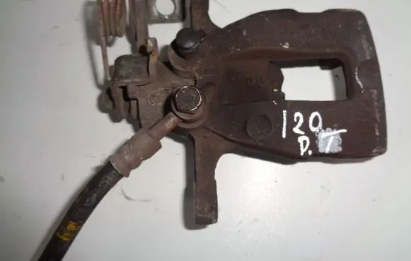 Hyundai i20 (GB IB) Rear brake caliper
