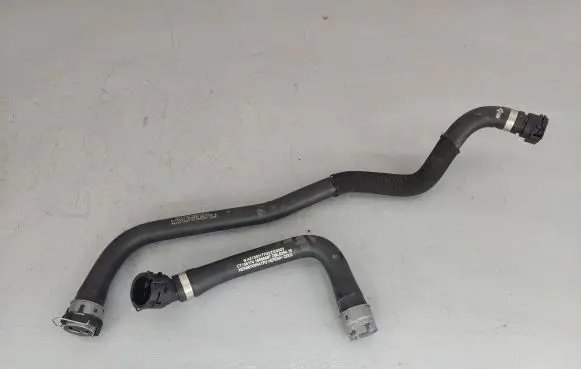 Mercedes-Benz E W213 Engine coolant pipe/hose A2135017600 A2135017700 18566687