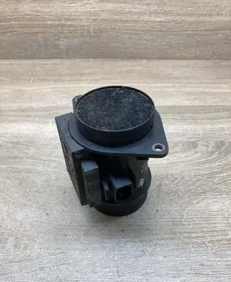Volkswagen PASSAT B5.5 Mass air flow meter 074906461