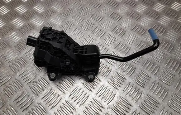 Lexus ES VII XZ10 Accelerator throttle pedal 7811033150