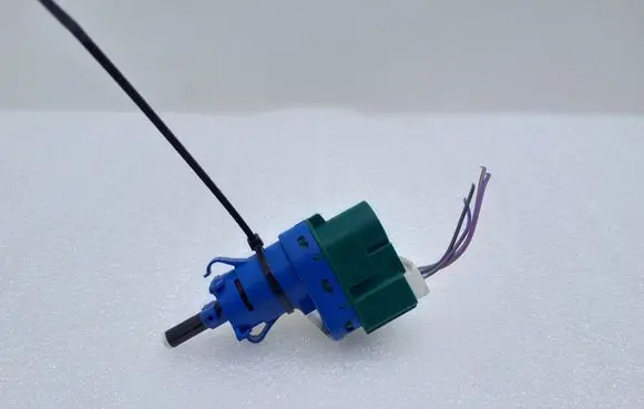 Jaguar XF X250 Brake pedal sensor switch 6W8313480AB