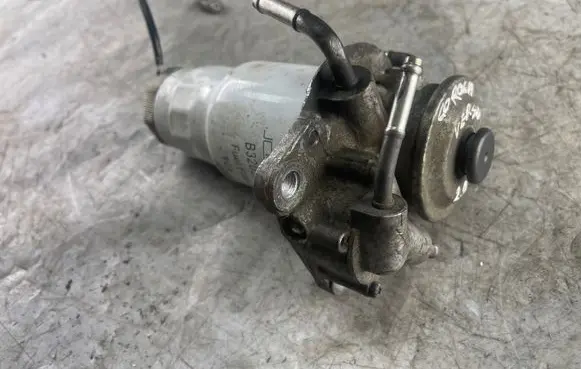 Toyota Corolla Verso AR10 Fuel filter housing 