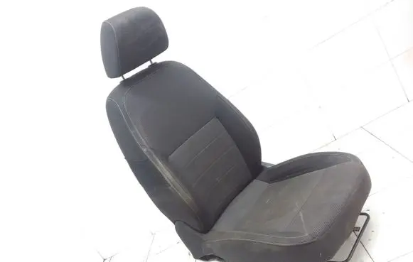 Skoda Rapid (NH) Front driver seat 5JA881507A 5JA963555B