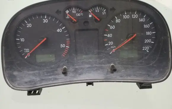 Volkswagen Golf IV Speedometer (instrument cluster) 1J0920802F 1J0008957