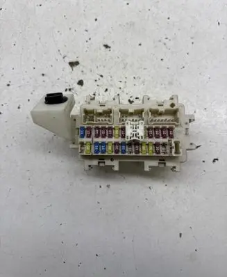 Infiniti FX Fuse module