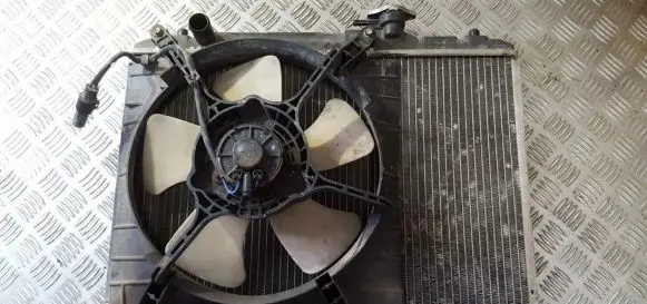 Suzuki Baleno EG Radiator cooling fan shroud 1625003393 162500-3393