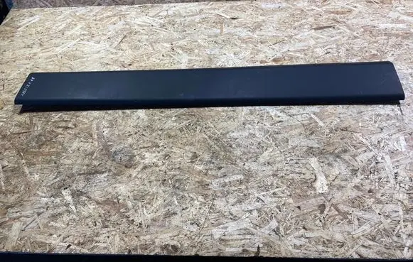 Renault Master III Sliding door trim (molding) 828200148R