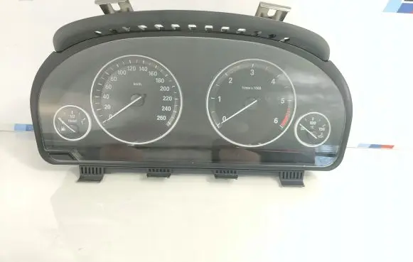 BMW X3 F25 Speedometer (instrument cluster) 9348714