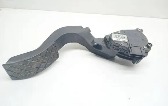 Volkswagen PASSAT B5.5 Accelerator throttle pedal 8D1721523J