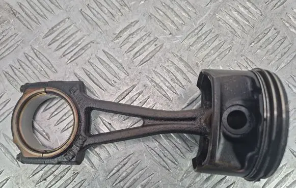 Opel Corsa D Piston with connecting rod 73L32A2
