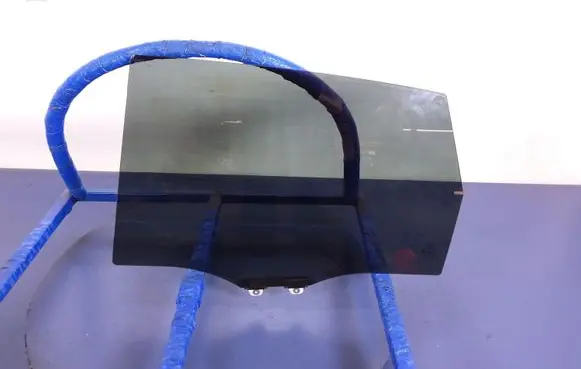 Honda CR-V Rear door window glass