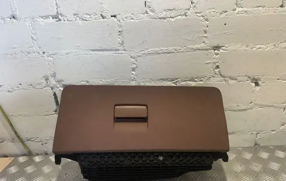BMW 5 GT F07 Glove box 9142635