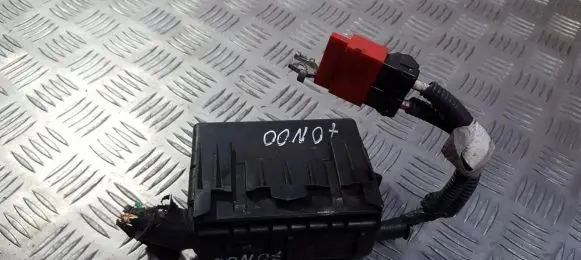 Nissan Primera Fuse box set 243825j005