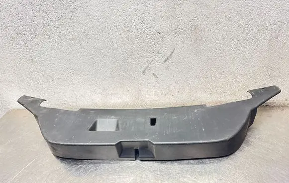 Volvo C70 Tailgate trim 30633735 9216950