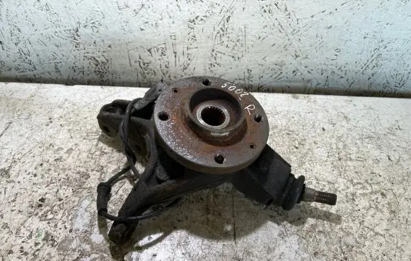 Peugeot 5008 Front wheel hub