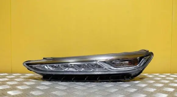 Hyundai Kona I Headlight/headlamp 92207-J9010 2741