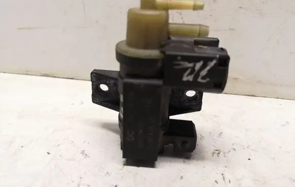 Renault Kangoo II Turbo solenoid valve 8200790180