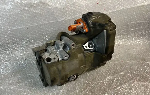 Renault Megane E-Tech Air conditioning (A/C) compressor (pump) 926005MZ1A 0424002090
