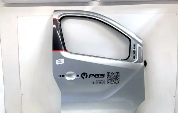 Renault Trafic III (X82) Front door 