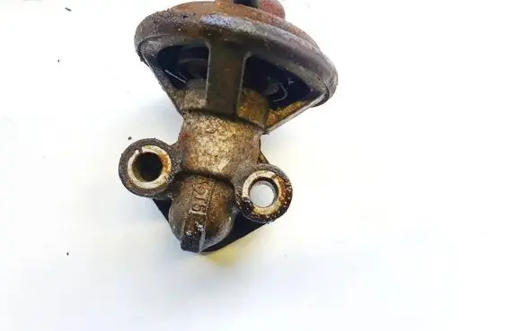 Mitsubishi Carisma EGR valve K5T5