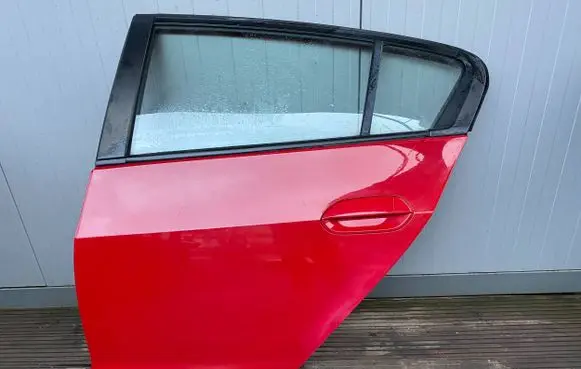 Honda Insight Rear door