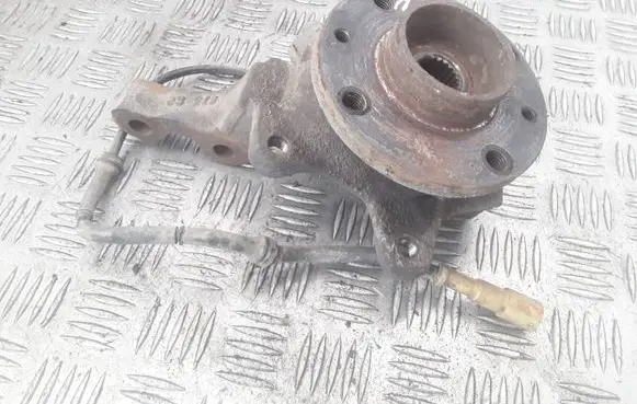 Renault Kangoo I Front wheel hub spindle knuckle 07362
