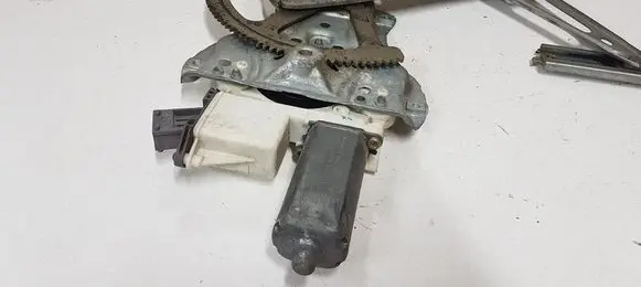 Toyota Avensis T250 Front door window regulator with motor 992046100 999060102