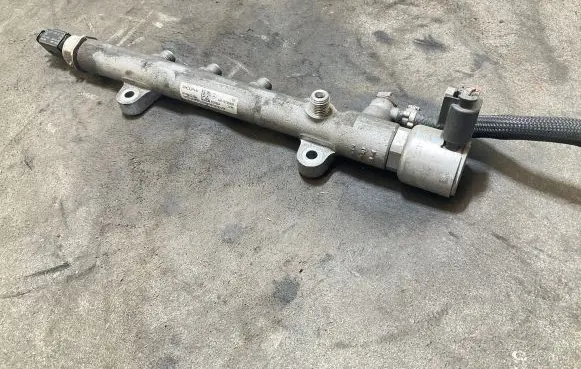 Mercedes-Benz Sprinter W906 Fuel main line pipe A6510700495 R9144Z240A
