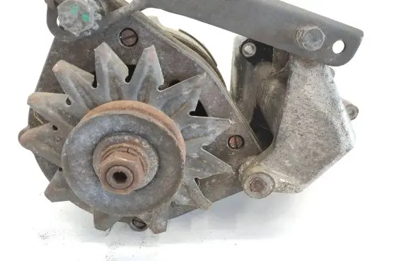 Mercedes-Benz S W126 Generator/alternator 0120469588 1171550735 14V80A19