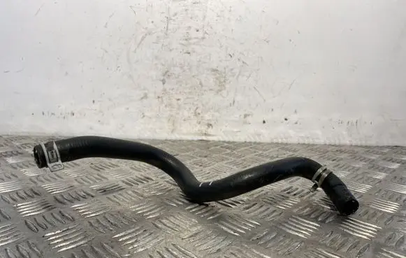 Volvo XC40 Engine coolant pipe/hose 32222089