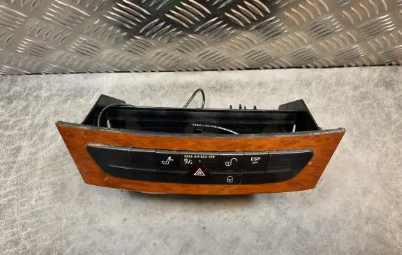 Mercedes-Benz E W211 Hazard light switch A2116801714
