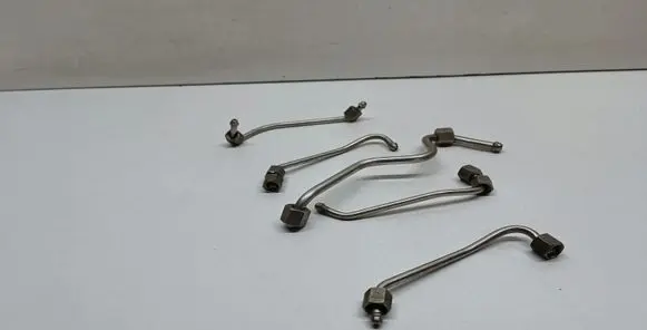 BMW 3 E90 E91 Fuel injector supply line/pipe 