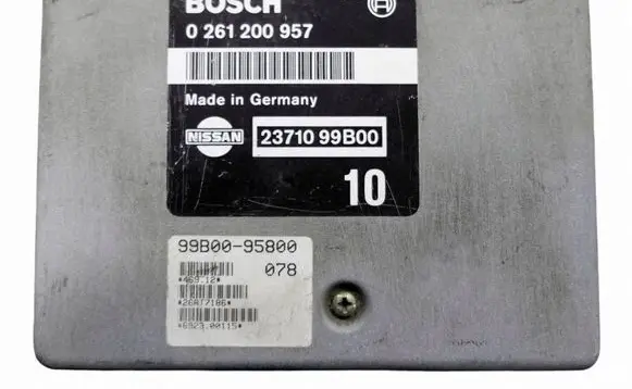 Nissan Micra C+C Engine control unit/module 0261200957