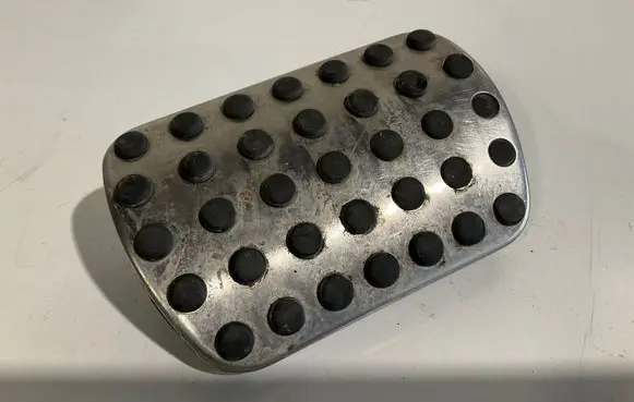 Mercedes-Benz E W211 Brake pedal A1702900182
