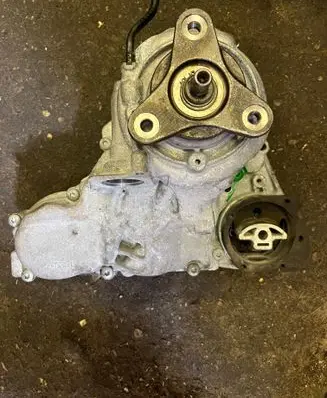BMW X1 E84 Gearbox transfer box case 7643755