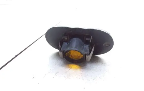 Renault Megane I Front fender indicator light 7700847333