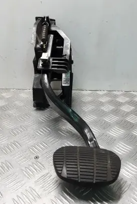 BMW X1 F48 F49 Brake pedal 6856596