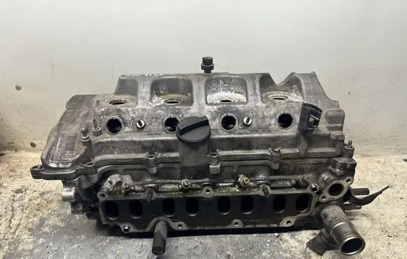 Toyota Auris 150 Engine head 112010R011 FTV TMI