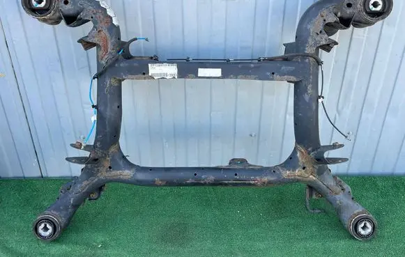 Audi Q7 4M Rear subframe 4M0500025