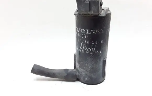 Volvo XC70 Windshield washer spray nozzle 9169611