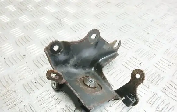 Toyota Avensis T270 ABS pump bracket 