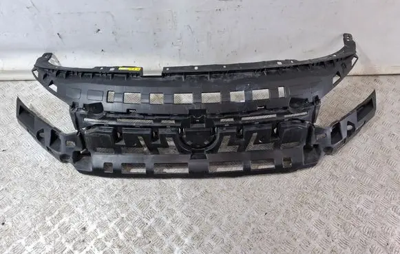 Citroen Berlingo Front bumper mounting bracket 9856188380