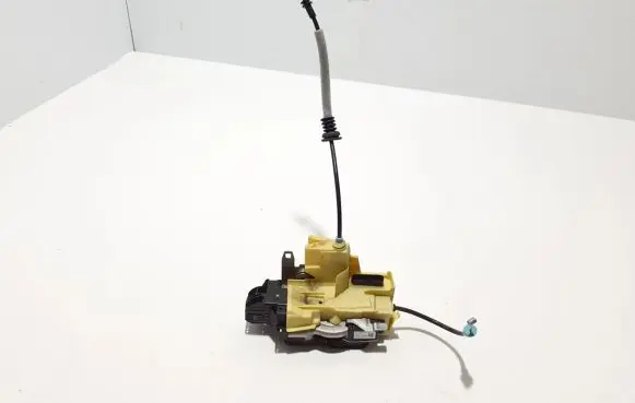 Volvo S60 Rear door lock 32131414